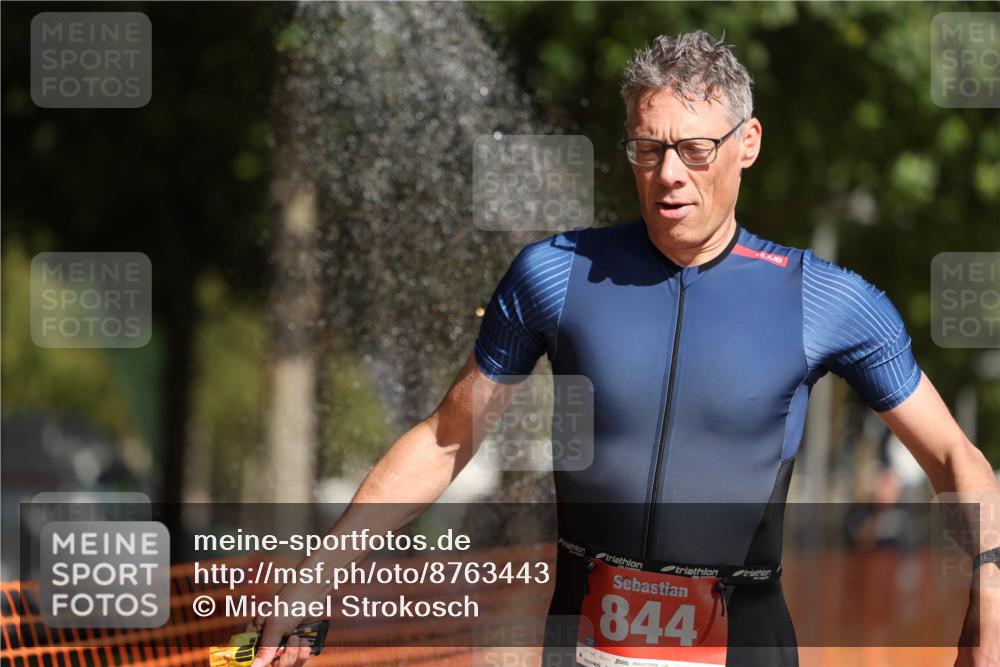 07.09.2025 - 19. Norderstedt Triathlon Michael Strokosch http://msf.ph/oto/8763443 07.09.2025 11:30:11 Laufen 844, 1323 meine-sportfotos.de