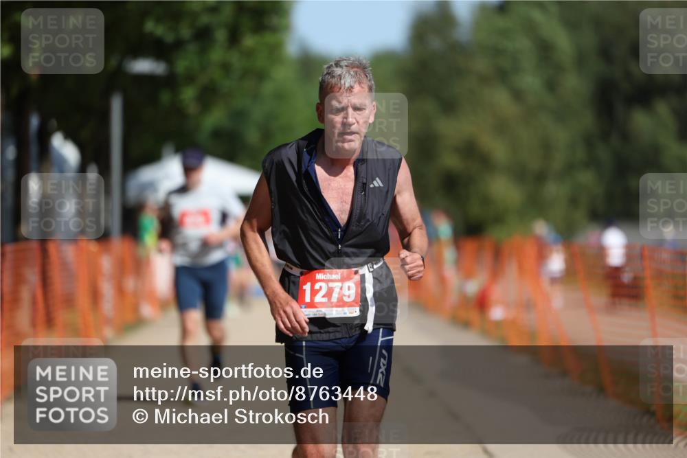 07.09.2025 - 19. Norderstedt Triathlon Michael Strokosch http://msf.ph/oto/8763448 07.09.2025 12:10:18 Laufen 826, 1164, 1279 meine-sportfotos.de