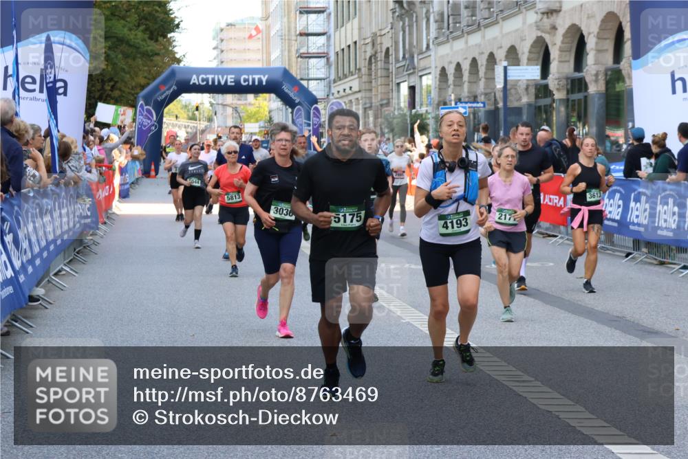 07.09.2025 - BARMER Alsterlauf Strokosch-Dieckow http://msf.ph/oto/8763469 07.09.2025 10:12:11 Ziel 2226, 3096, 3228, 3448, 3486, 3706, 3873, 3880, 3973, 4101, 4136, 4175, 4280, 4413, 4616, 4702, 4792, 4829, 4852, 5492, 5732, 5865, 5897, 6199, 6200, 8028, 8061, 8170, 8357 meine-sportfotos.de