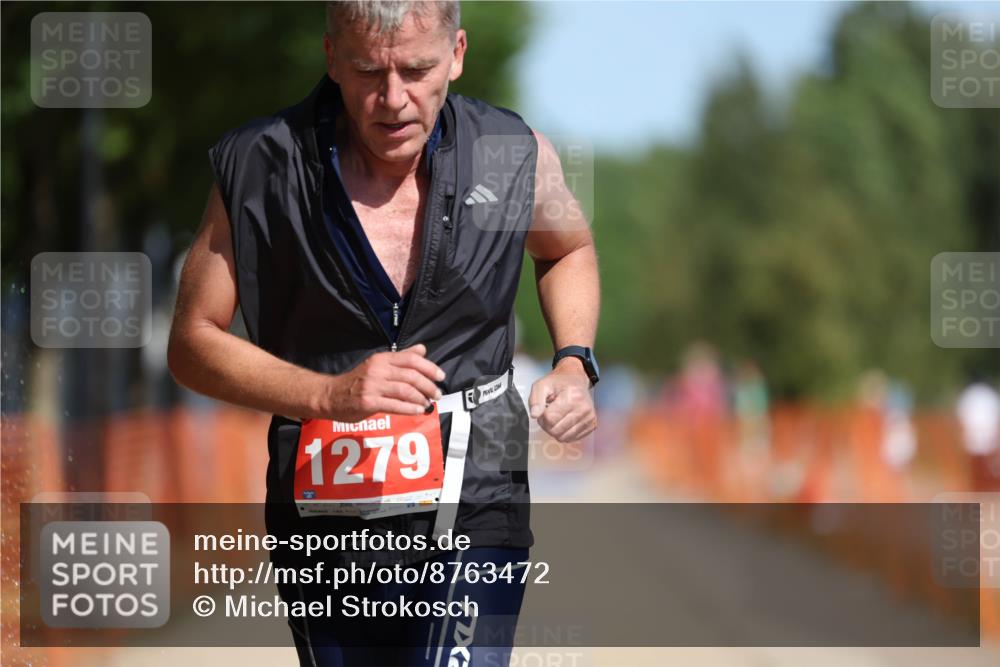 07.09.2025 - 19. Norderstedt Triathlon Michael Strokosch http://msf.ph/oto/8763472 07.09.2025 12:10:19 Laufen 826, 1164, 1279 meine-sportfotos.de