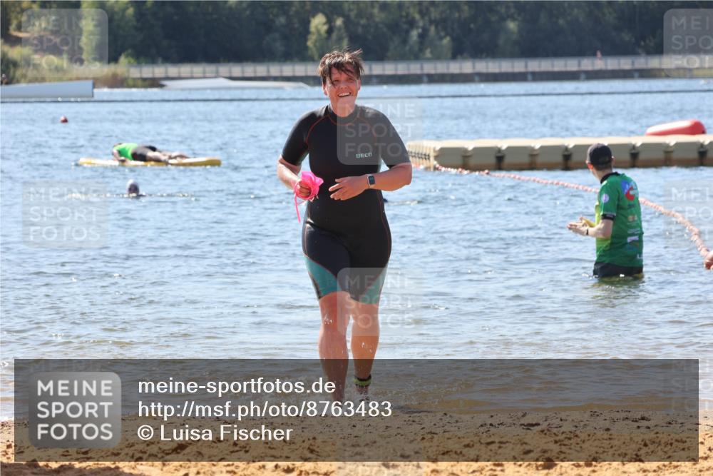07.09.2025 - 19. Norderstedt Triathlon Luisa Fischer http://msf.ph/oto/8763483 07.09.2025 12:16:28 Schwimmen 219, 272 meine-sportfotos.de