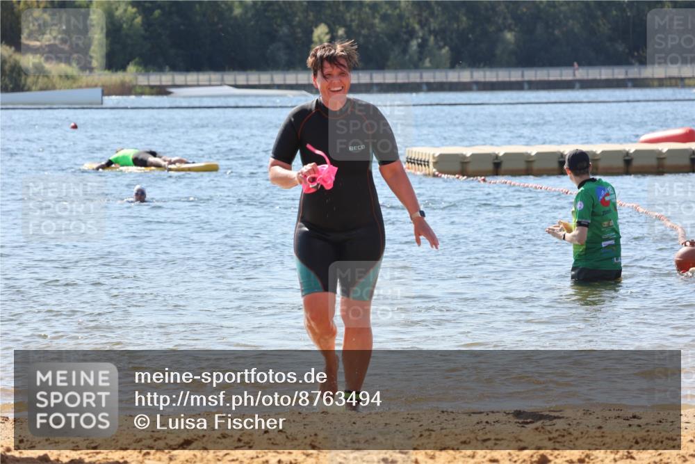 07.09.2025 - 19. Norderstedt Triathlon Luisa Fischer http://msf.ph/oto/8763494 07.09.2025 12:16:29 Schwimmen 219, 272 meine-sportfotos.de