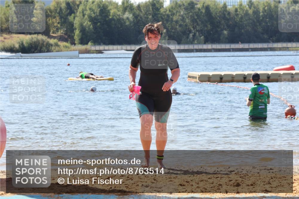07.09.2025 - 19. Norderstedt Triathlon Luisa Fischer http://msf.ph/oto/8763514 07.09.2025 12:16:30 Schwimmen 219, 272 meine-sportfotos.de