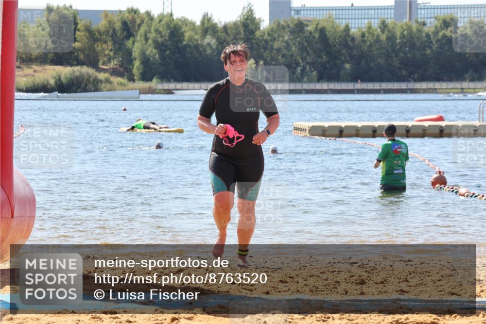 07.09.2025 - 19. Norderstedt Triathlon Luisa Fischer http://msf.ph/oto/8763520 07.09.2025 12:16:30 Schwimmen 219, 272 meine-sportfotos.de