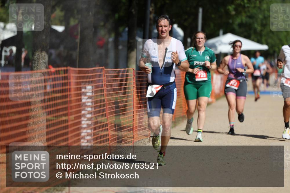 07.09.2025 - 19. Norderstedt Triathlon Michael Strokosch http://msf.ph/oto/8763521 07.09.2025 12:10:28 Laufen 720, 763, 782, 1363 meine-sportfotos.de