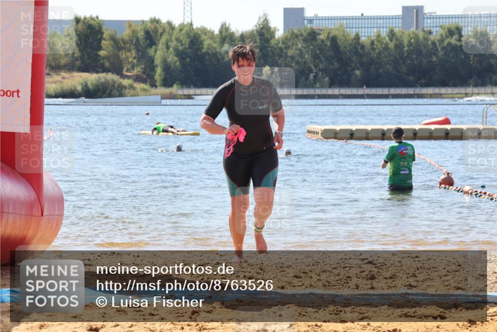 07.09.2025 - 19. Norderstedt Triathlon Luisa Fischer http://msf.ph/oto/8763526 07.09.2025 12:16:31 Schwimmen 219, 272 meine-sportfotos.de