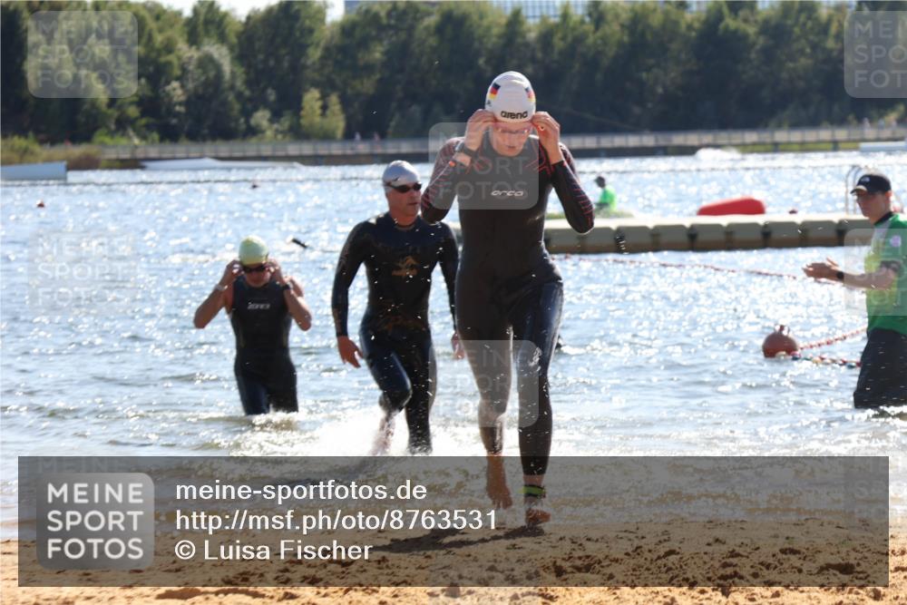 07.09.2025 - 19. Norderstedt Triathlon Luisa Fischer http://msf.ph/oto/8763531 07.09.2025 14:59:40 Schwimmen 944, 1538 meine-sportfotos.de
