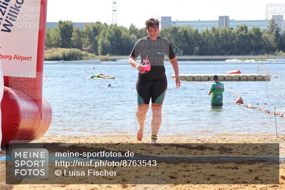 07.09.2025 - 19. Norderstedt Triathlon Luisa Fischer http://msf.ph/oto/8763543 07.09.2025 12:16:32 Schwimmen 219, 272 meine-sportfotos.de