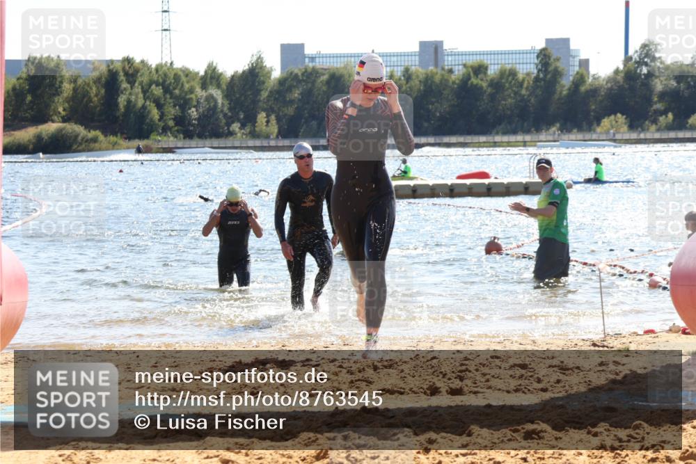 07.09.2025 - 19. Norderstedt Triathlon Luisa Fischer http://msf.ph/oto/8763545 07.09.2025 14:59:41 Schwimmen 944, 1538 meine-sportfotos.de