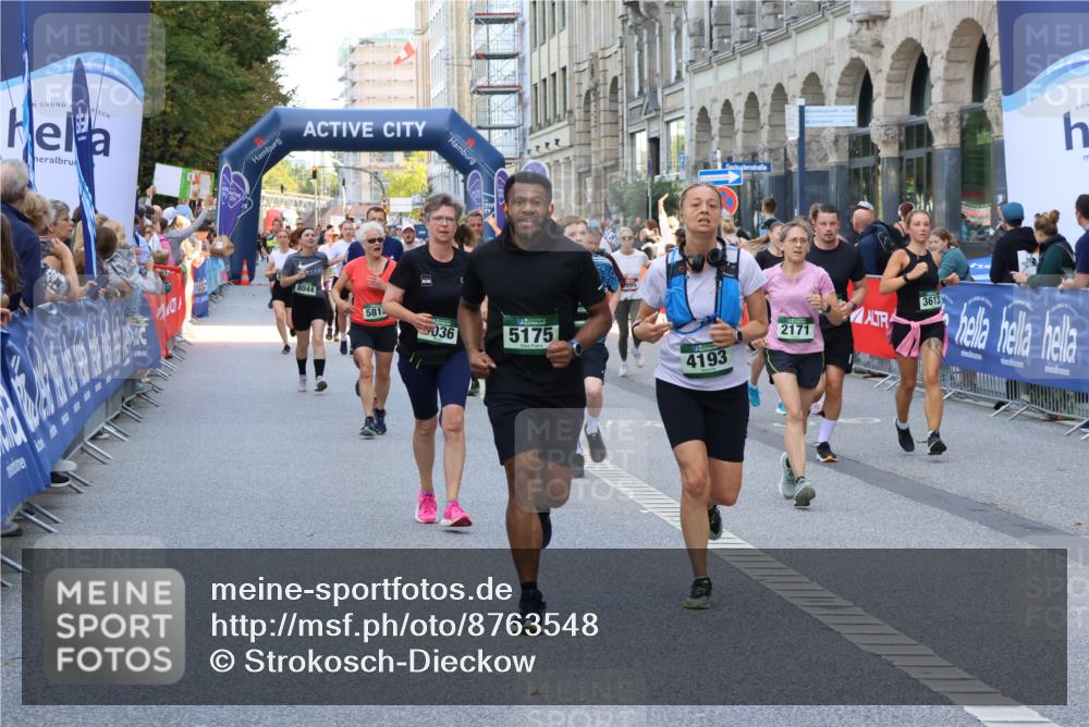 07.09.2025 - BARMER Alsterlauf Strokosch-Dieckow http://msf.ph/oto/8763548 07.09.2025 10:12:11 Ziel 2226, 3096, 3228, 3448, 3486, 3706, 3873, 3880, 3973, 4101, 4136, 4175, 4280, 4413, 4616, 4702, 4792, 4829, 4852, 5492, 5732, 5865, 5897, 6199, 6200, 8028, 8061, 8170, 8357 meine-sportfotos.de