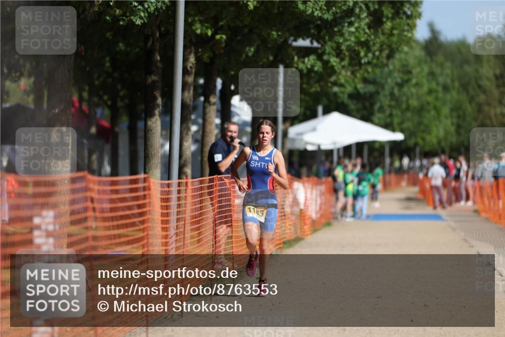 07.09.2025 - 19. Norderstedt Triathlon Michael Strokosch http://msf.ph/oto/8763553 07.09.2025 11:30:19 Laufen 1185 meine-sportfotos.de