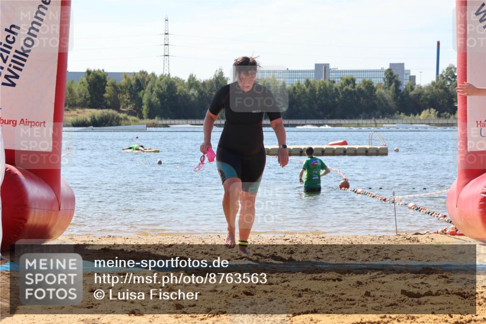 07.09.2025 - 19. Norderstedt Triathlon Luisa Fischer http://msf.ph/oto/8763563 07.09.2025 12:16:33 Schwimmen 219, 272 meine-sportfotos.de