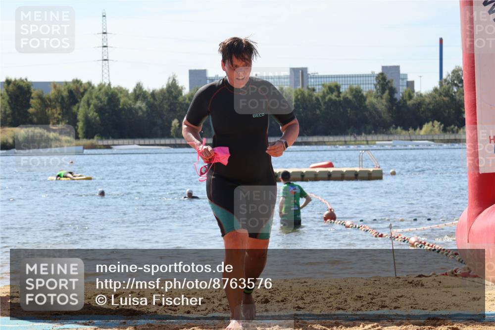 07.09.2025 - 19. Norderstedt Triathlon Luisa Fischer http://msf.ph/oto/8763576 07.09.2025 12:16:34 Schwimmen 219, 272 meine-sportfotos.de