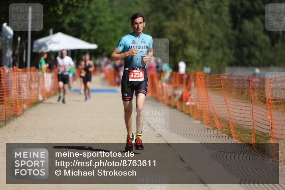 07.09.2025 - 19. Norderstedt Triathlon Michael Strokosch http://msf.ph/oto/8763611 07.09.2025 12:10:37 Laufen 763, 1239 meine-sportfotos.de