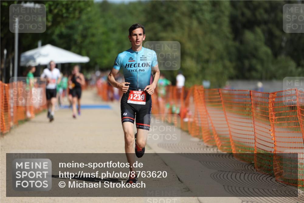 07.09.2025 - 19. Norderstedt Triathlon Michael Strokosch http://msf.ph/oto/8763620 07.09.2025 12:10:38 Laufen 1239 meine-sportfotos.de