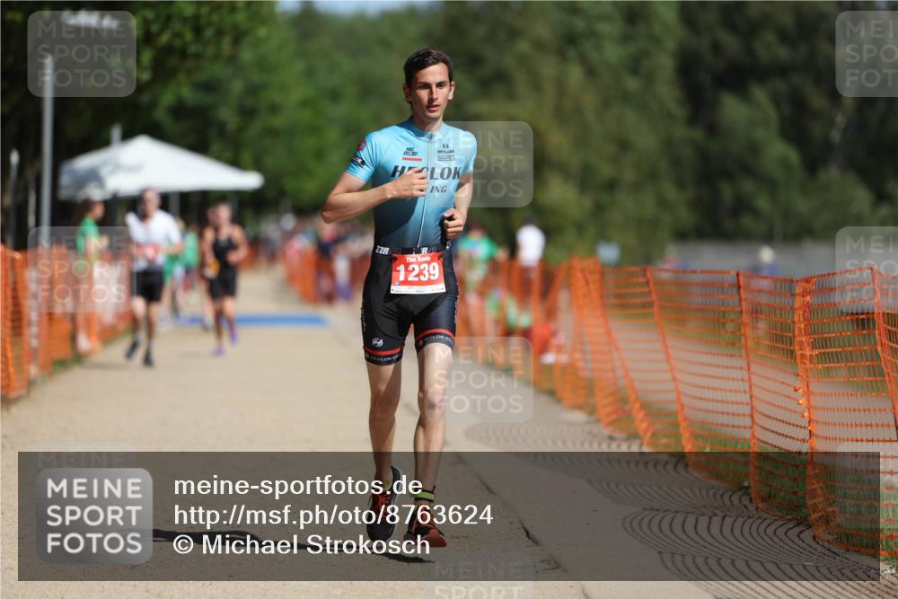 07.09.2025 - 19. Norderstedt Triathlon Michael Strokosch http://msf.ph/oto/8763624 07.09.2025 12:10:38 Laufen 1239 meine-sportfotos.de