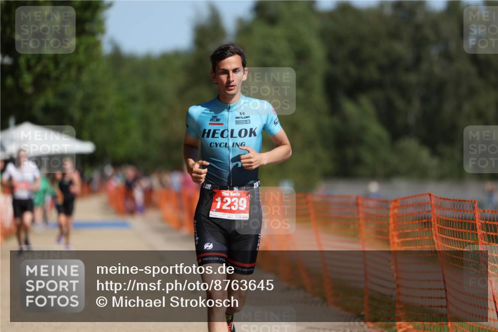 07.09.2025 - 19. Norderstedt Triathlon Michael Strokosch http://msf.ph/oto/8763645 07.09.2025 12:10:39 Laufen 1239 meine-sportfotos.de