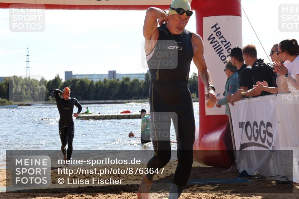 07.09.2025 - 19. Norderstedt Triathlon Luisa Fischer http://msf.ph/oto/8763647 07.09.2025 14:59:51 Schwimmen 425, 944, 1514, 1538 meine-sportfotos.de