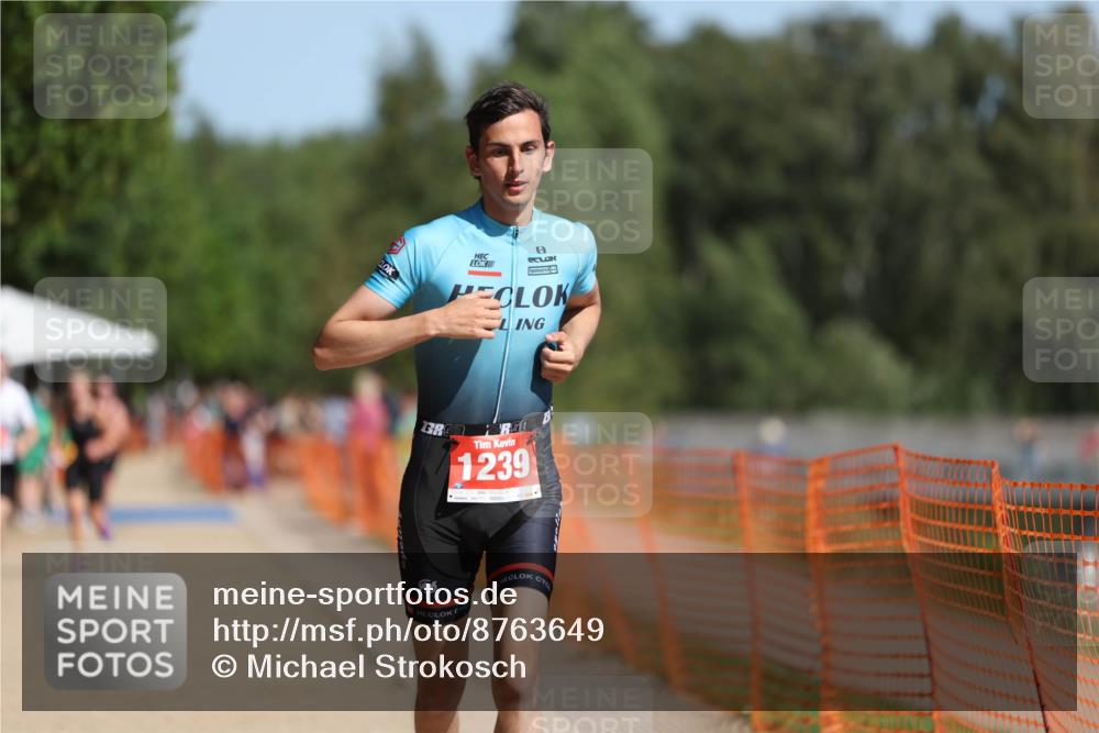 07.09.2025 - 19. Norderstedt Triathlon Michael Strokosch http://msf.ph/oto/8763649 07.09.2025 12:10:39 Laufen 1239 meine-sportfotos.de