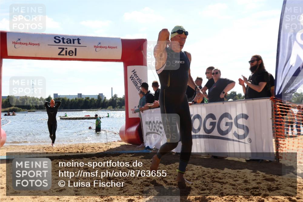 07.09.2025 - 19. Norderstedt Triathlon Luisa Fischer http://msf.ph/oto/8763655 07.09.2025 14:59:52 Schwimmen 425, 944, 1514, 1538 meine-sportfotos.de