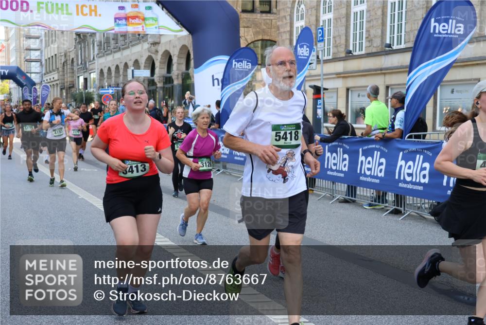 07.09.2025 - BARMER Alsterlauf Strokosch-Dieckow http://msf.ph/oto/8763667 07.09.2025 10:12:09 Ziel 2226, 2942, 3096, 3228, 3448, 3706, 3873, 3973, 3990, 4101, 4175, 4280, 4413, 4561, 4616, 4694, 4702, 4792, 4829, 4852, 5492, 5897, 6199, 6200, 8028, 8061, 8170, 8357 meine-sportfotos.de