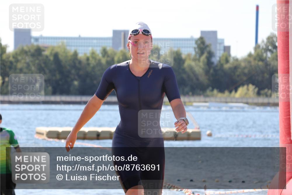 07.09.2025 - 19. Norderstedt Triathlon Luisa Fischer http://msf.ph/oto/8763691 07.09.2025 12:17:30 Schwimmen 1292 meine-sportfotos.de