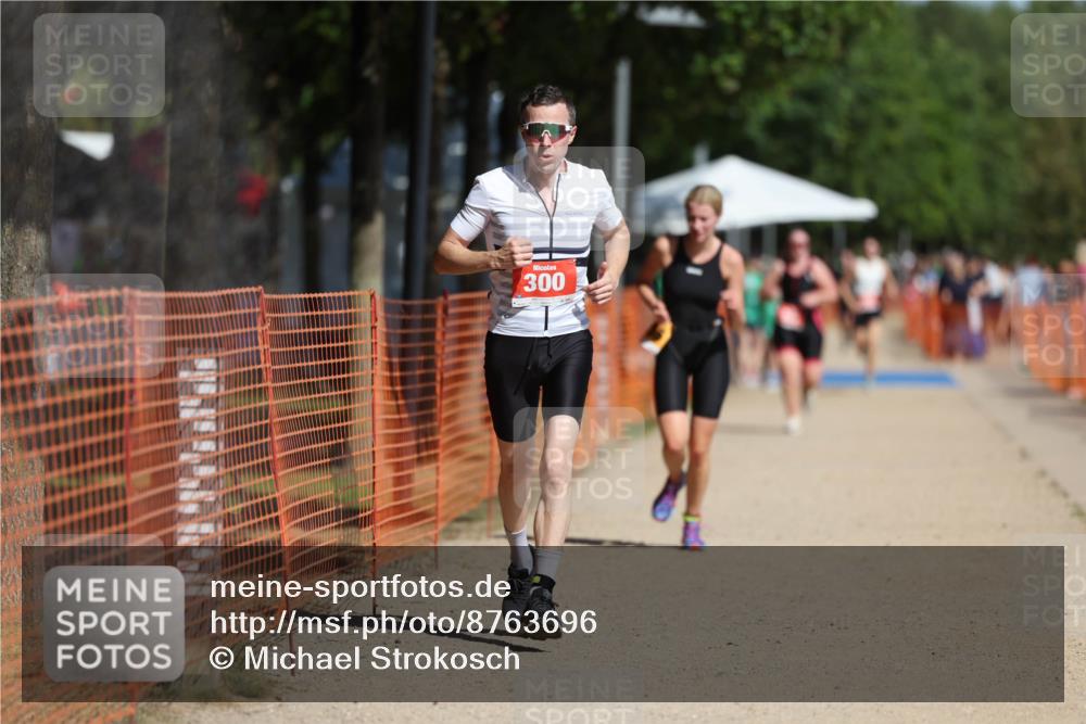 07.09.2025 - 19. Norderstedt Triathlon Michael Strokosch http://msf.ph/oto/8763696 07.09.2025 12:10:47 Laufen 300, 1155 meine-sportfotos.de