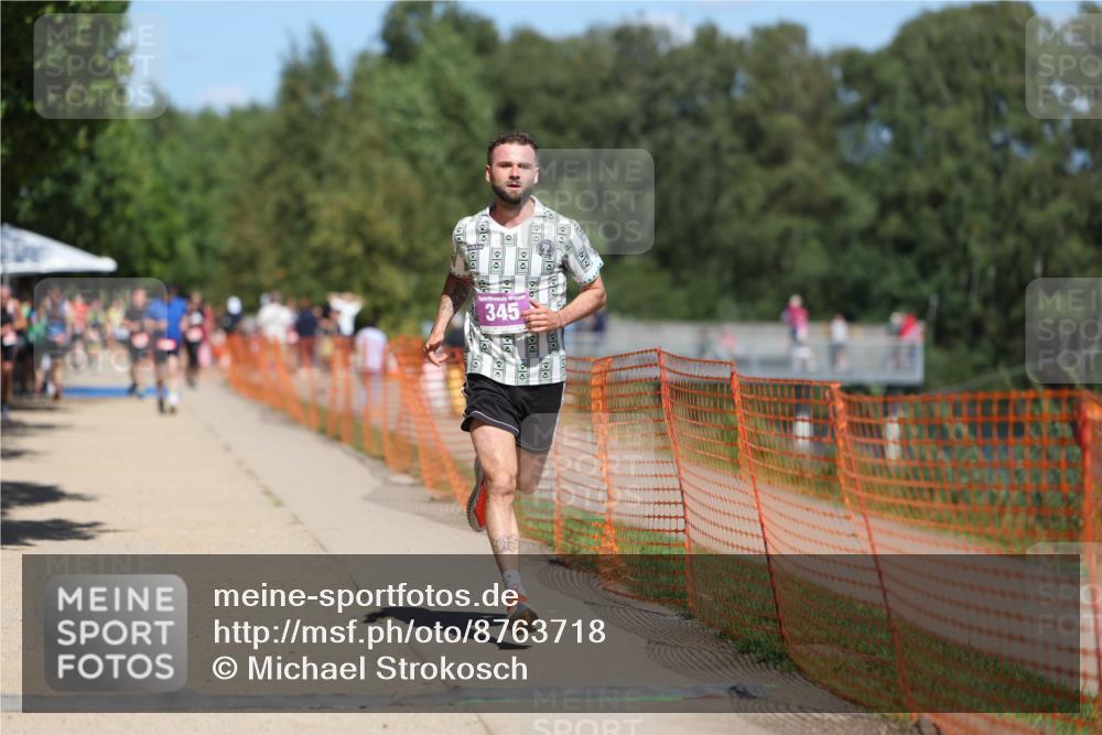 07.09.2025 - 19. Norderstedt Triathlon Michael Strokosch http://msf.ph/oto/8763718 07.09.2025 13:19:31 Laufen 345 meine-sportfotos.de
