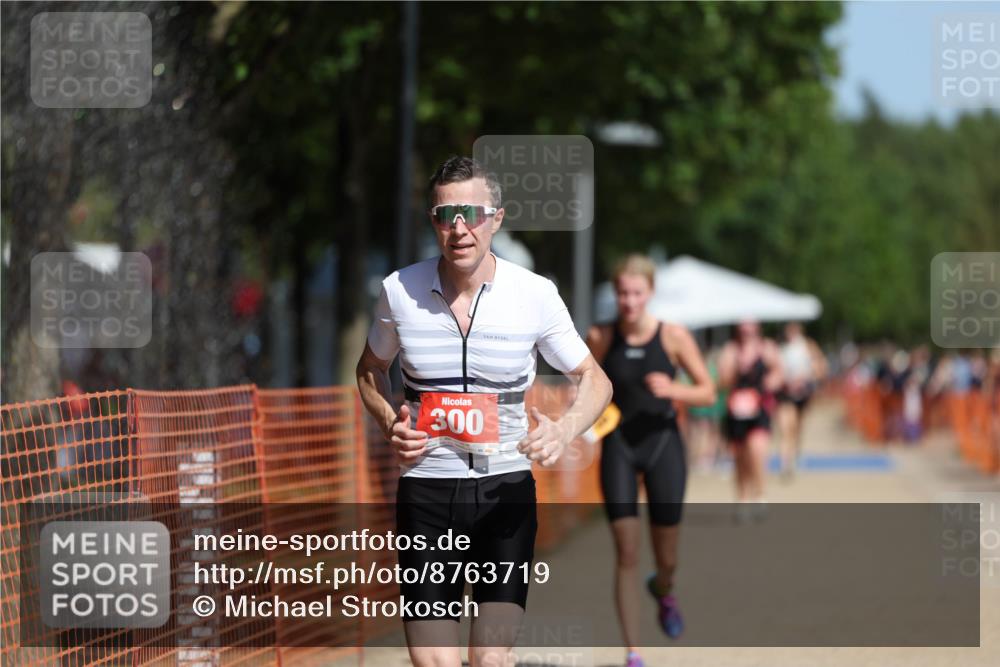 07.09.2025 - 19. Norderstedt Triathlon Michael Strokosch http://msf.ph/oto/8763719 07.09.2025 12:10:48 Laufen 300, 1155 meine-sportfotos.de