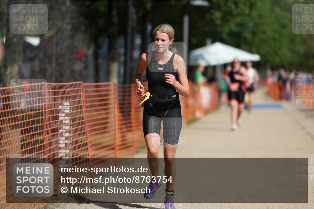 07.09.2025 - 19. Norderstedt Triathlon Michael Strokosch http://msf.ph/oto/8763754 07.09.2025 12:10:50 Laufen 300, 1155 meine-sportfotos.de