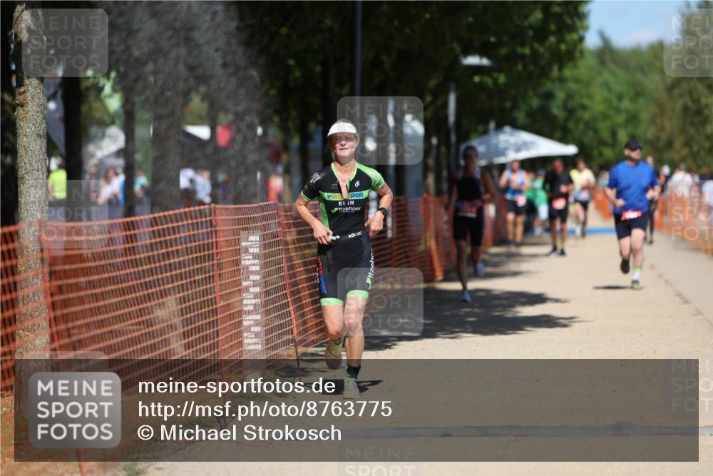 07.09.2025 - 19. Norderstedt Triathlon Michael Strokosch http://msf.ph/oto/8763775 07.09.2025 13:19:40 Laufen 197, 1221, 1262 meine-sportfotos.de