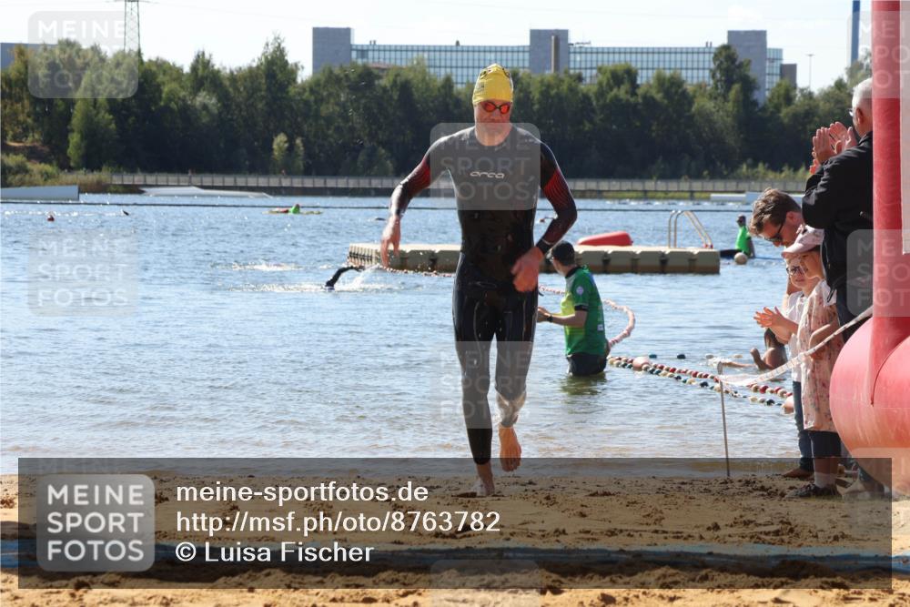 07.09.2025 - 19. Norderstedt Triathlon Luisa Fischer http://msf.ph/oto/8763782 07.09.2025 12:28:31 Schwimmen 1366 meine-sportfotos.de