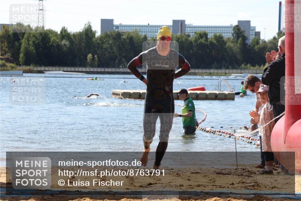 07.09.2025 - 19. Norderstedt Triathlon Luisa Fischer http://msf.ph/oto/8763791 07.09.2025 12:28:31 Schwimmen 1366 meine-sportfotos.de