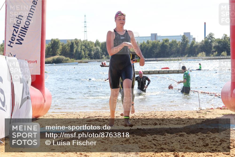 07.09.2025 - 19. Norderstedt Triathlon Luisa Fischer http://msf.ph/oto/8763818 07.09.2025 15:00:39 Schwimmen 889, 950, 1530, 1531 meine-sportfotos.de