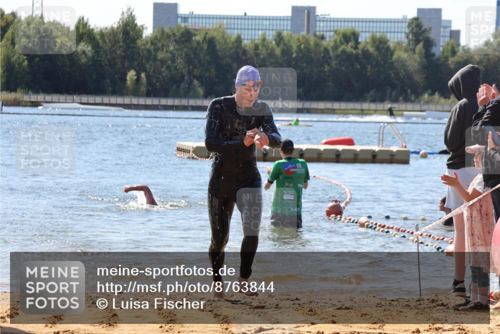 07.09.2025 - 19. Norderstedt Triathlon Luisa Fischer http://msf.ph/oto/8763844 07.09.2025 12:28:59 Schwimmen 698 meine-sportfotos.de