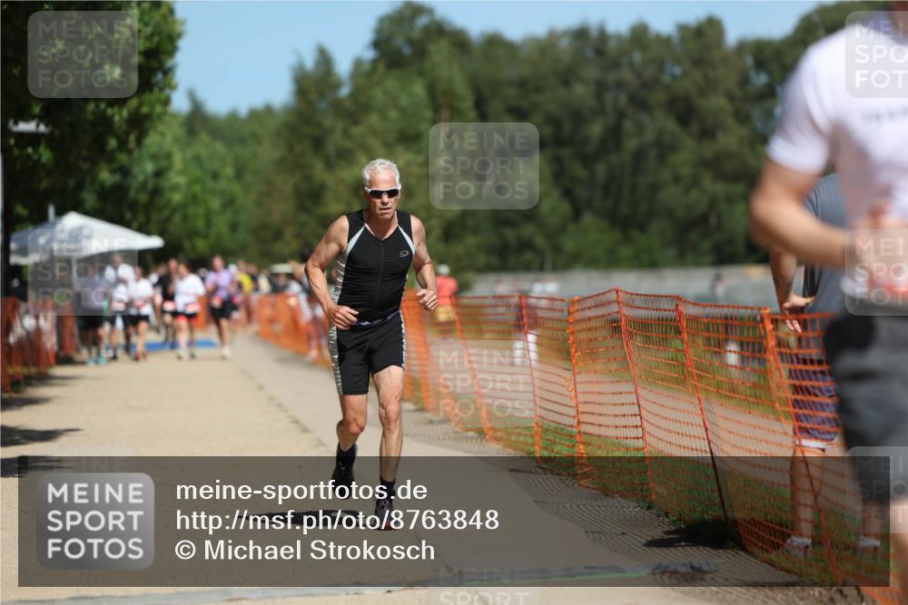 07.09.2025 - 19. Norderstedt Triathlon Michael Strokosch http://msf.ph/oto/8763848 07.09.2025 12:57:45 Laufen 139, 813 meine-sportfotos.de