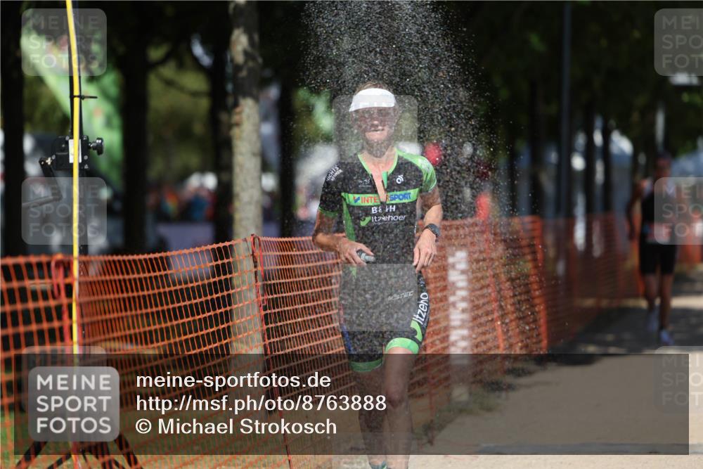 07.09.2025 - 19. Norderstedt Triathlon Michael Strokosch http://msf.ph/oto/8763888 07.09.2025 13:19:42 Laufen 197, 1221, 1262 meine-sportfotos.de