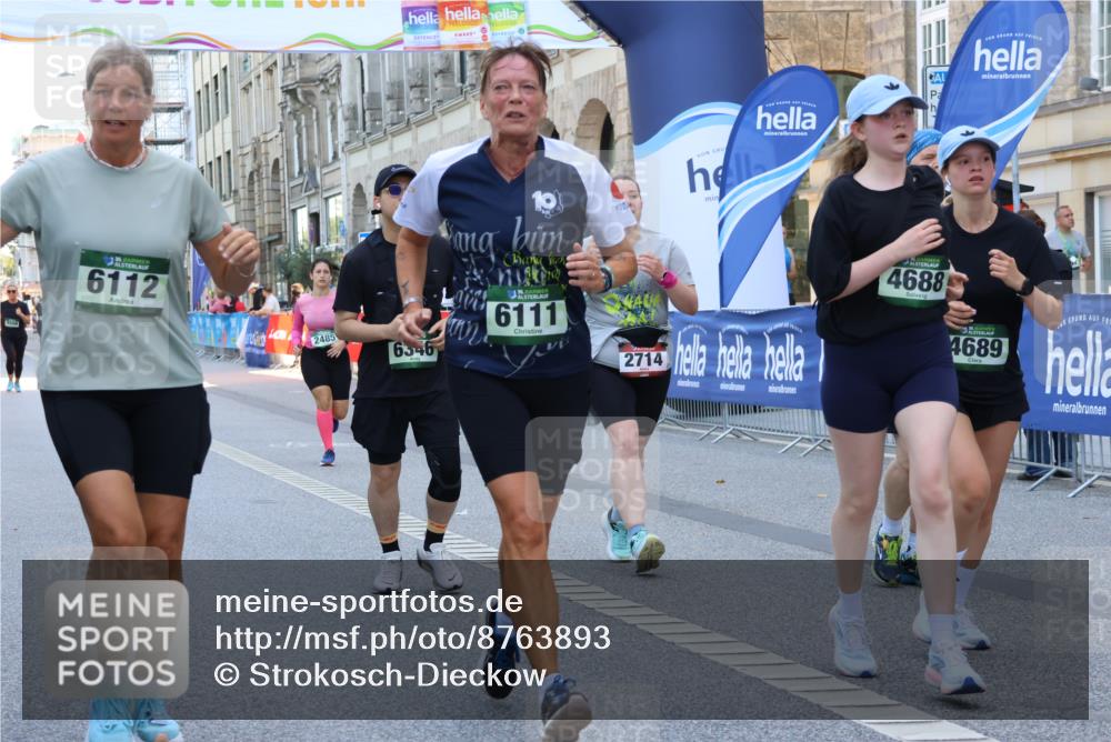 07.09.2025 - BARMER Alsterlauf Strokosch-Dieckow http://msf.ph/oto/8763893 07.09.2025 10:28:51 Ziel 2486, 2877, 3141, 3165, 3495 meine-sportfotos.de