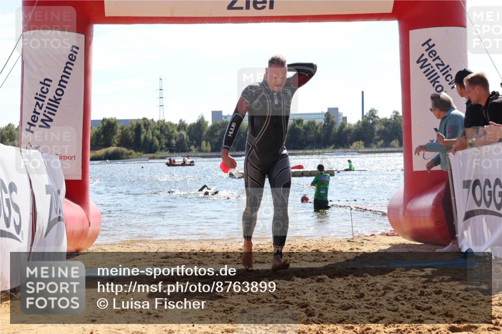 07.09.2025 - 19. Norderstedt Triathlon Luisa Fischer http://msf.ph/oto/8763899 07.09.2025 15:00:47 Schwimmen 889, 950, 1405, 1530, 1531 meine-sportfotos.de