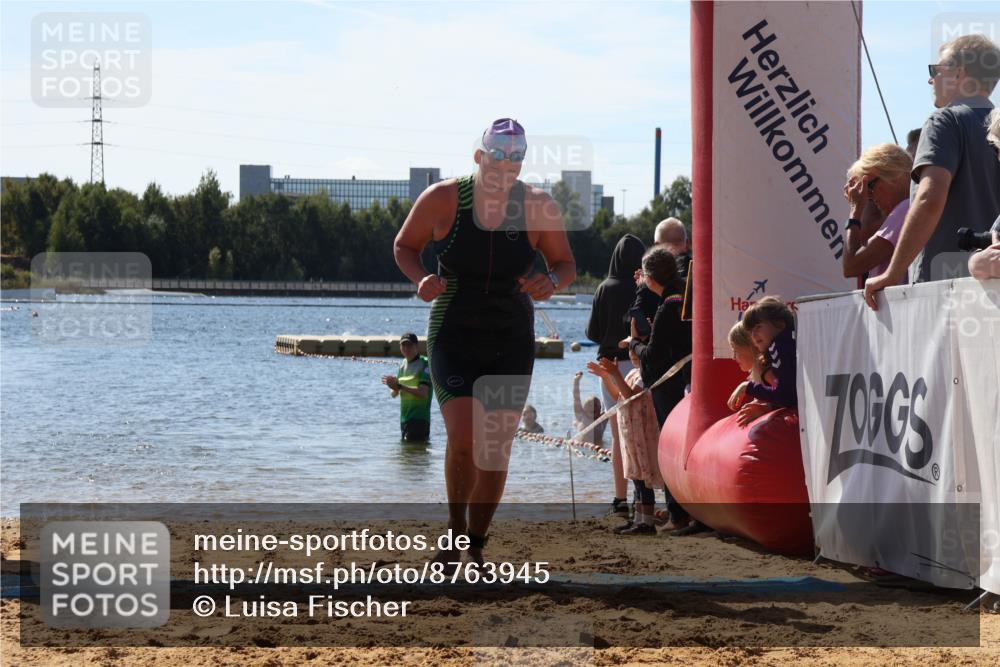 07.09.2025 - 19. Norderstedt Triathlon Luisa Fischer http://msf.ph/oto/8763945 07.09.2025 12:29:15 Schwimmen 744 meine-sportfotos.de
