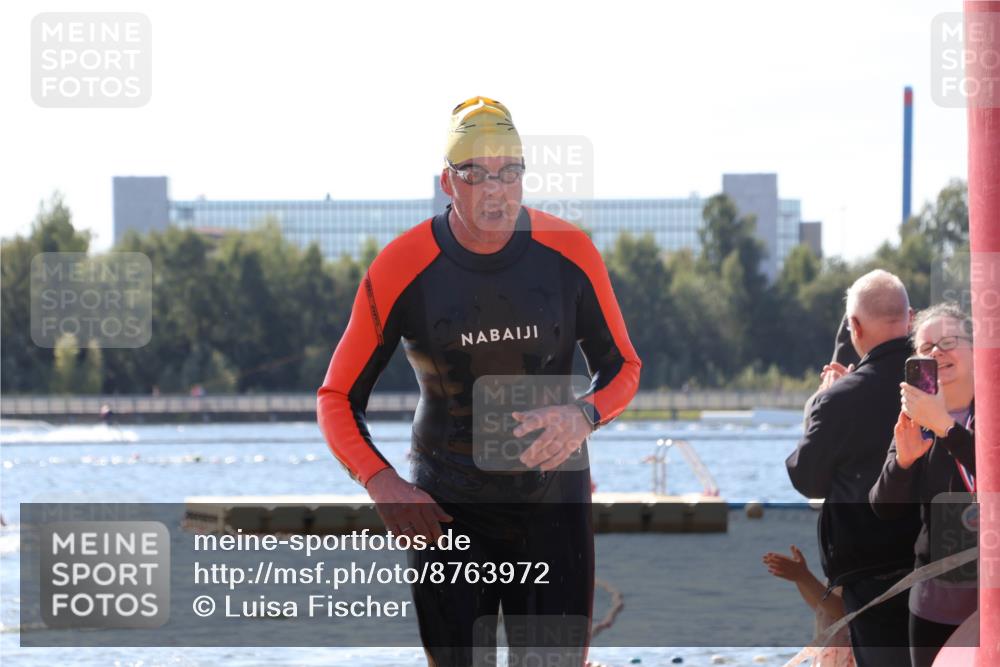 07.09.2025 - 19. Norderstedt Triathlon Luisa Fischer http://msf.ph/oto/8763972 07.09.2025 12:30:21 Schwimmen 706, 707 meine-sportfotos.de