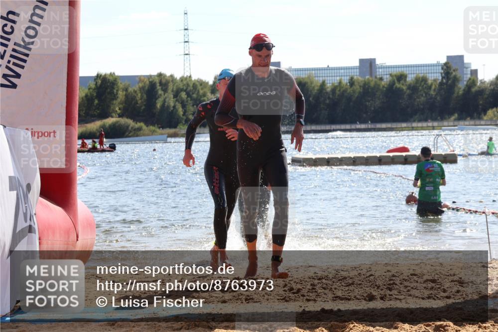 07.09.2025 - 19. Norderstedt Triathlon Luisa Fischer http://msf.ph/oto/8763973 07.09.2025 15:01:08 Schwimmen 871, 909, 1529, 1539 meine-sportfotos.de