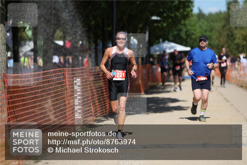 07.09.2025 - 19. Norderstedt Triathlon Michael Strokosch http://msf.ph/oto/8763974 07.09.2025 13:19:44 Laufen 197, 357, 1221, 1262 meine-sportfotos.de