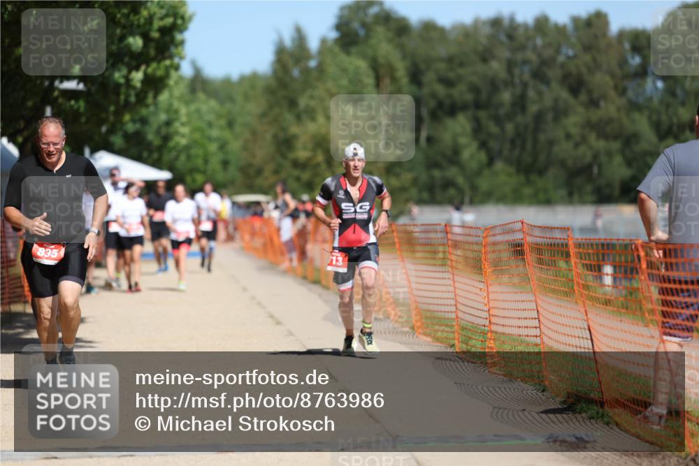 07.09.2025 - 19. Norderstedt Triathlon Michael Strokosch http://msf.ph/oto/8763986 07.09.2025 12:57:59 Laufen 176, 713, 835 meine-sportfotos.de