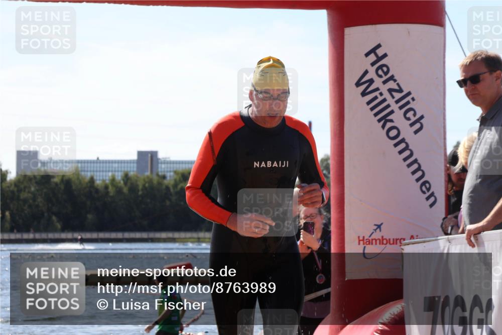 07.09.2025 - 19. Norderstedt Triathlon Luisa Fischer http://msf.ph/oto/8763989 07.09.2025 12:30:22 Schwimmen 706, 707 meine-sportfotos.de