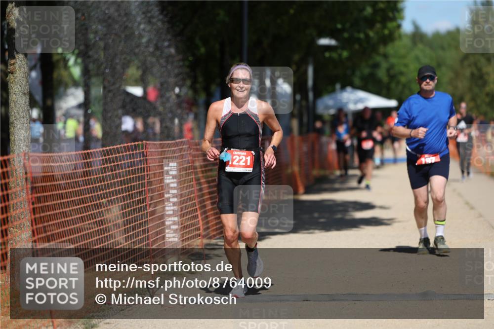 07.09.2025 - 19. Norderstedt Triathlon Michael Strokosch http://msf.ph/oto/8764009 07.09.2025 13:19:45 Laufen 197, 357, 1221, 1262 meine-sportfotos.de