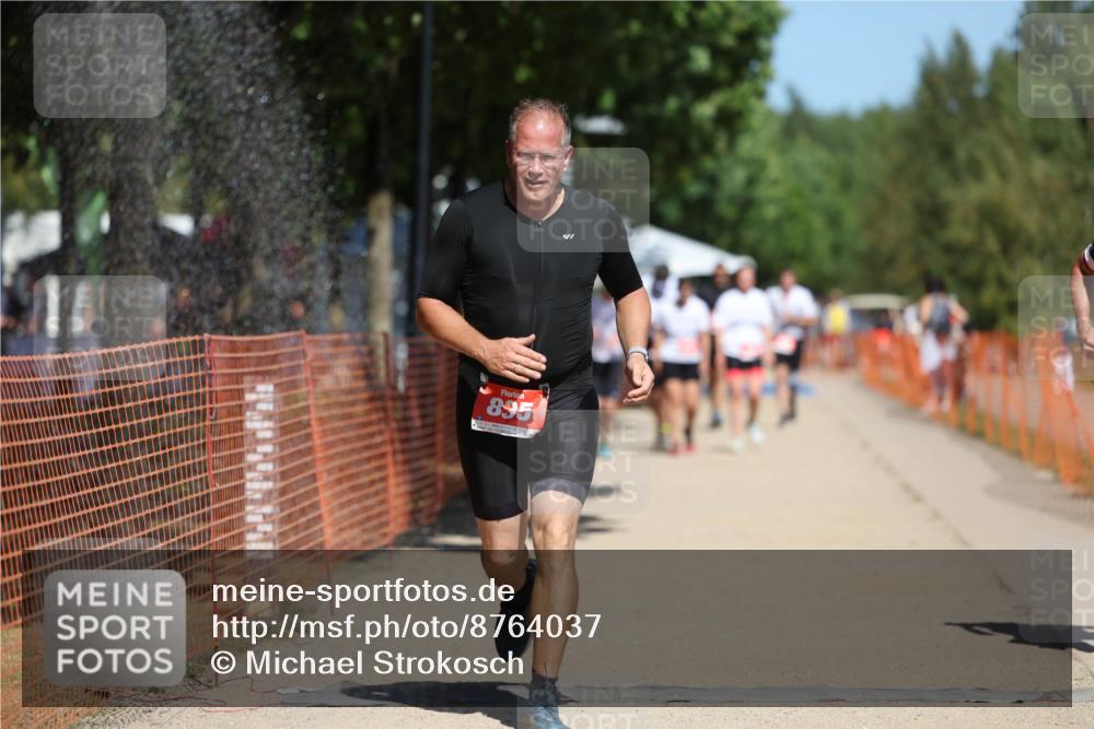 07.09.2025 - 19. Norderstedt Triathlon Michael Strokosch http://msf.ph/oto/8764037 07.09.2025 12:58:01 Laufen 176, 713, 835 meine-sportfotos.de