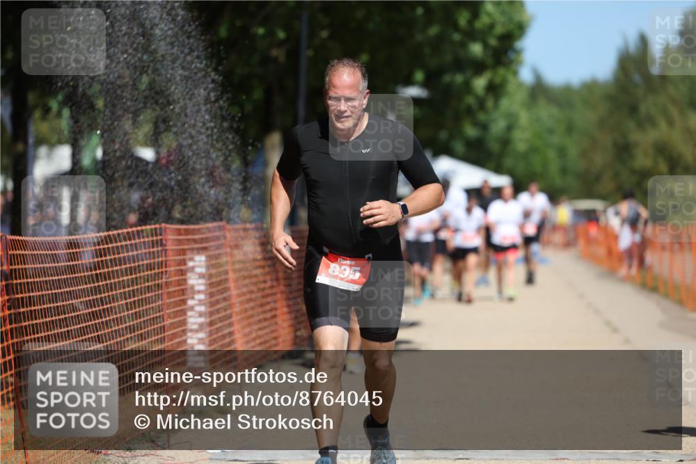07.09.2025 - 19. Norderstedt Triathlon Michael Strokosch http://msf.ph/oto/8764045 07.09.2025 12:58:01 Laufen 176, 713, 835 meine-sportfotos.de