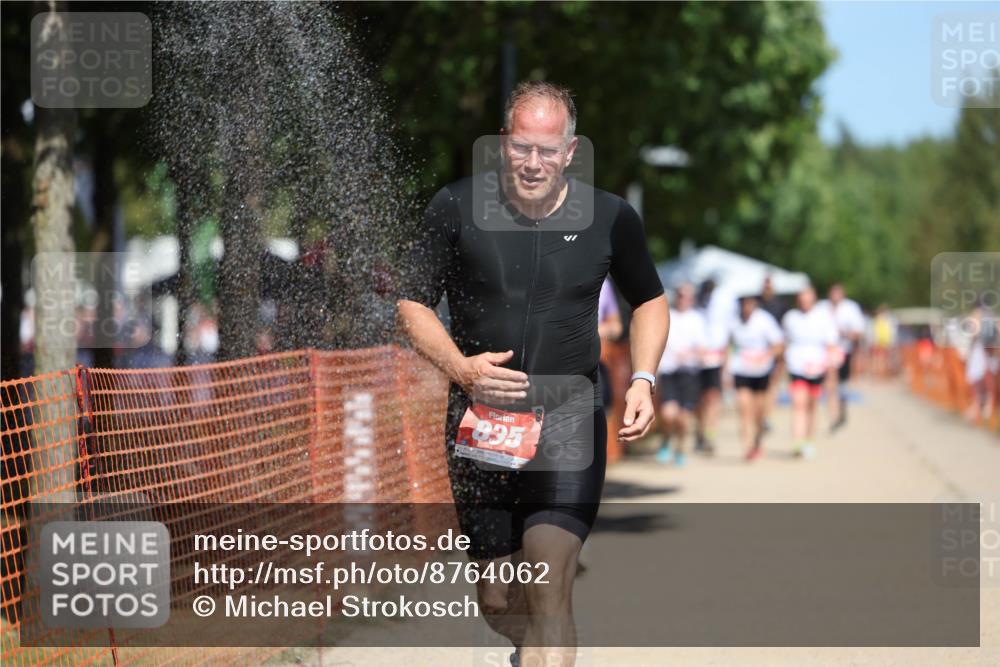 07.09.2025 - 19. Norderstedt Triathlon Michael Strokosch http://msf.ph/oto/8764062 07.09.2025 12:58:02 Laufen 176, 713, 835, 1398 meine-sportfotos.de