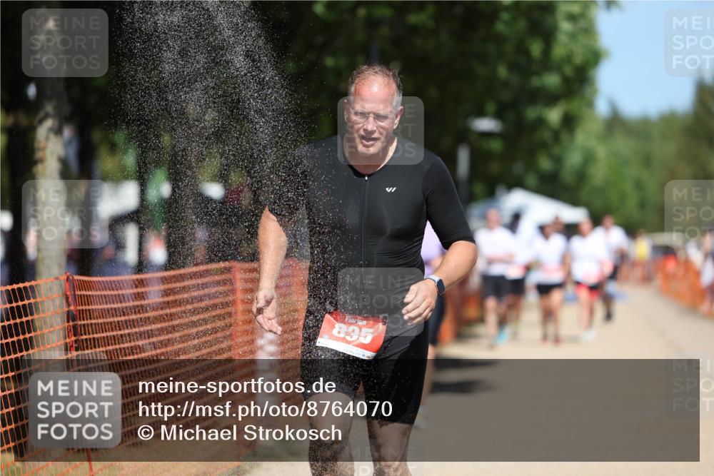 07.09.2025 - 19. Norderstedt Triathlon Michael Strokosch http://msf.ph/oto/8764070 07.09.2025 12:58:02 Laufen 176, 713, 835, 1398 meine-sportfotos.de